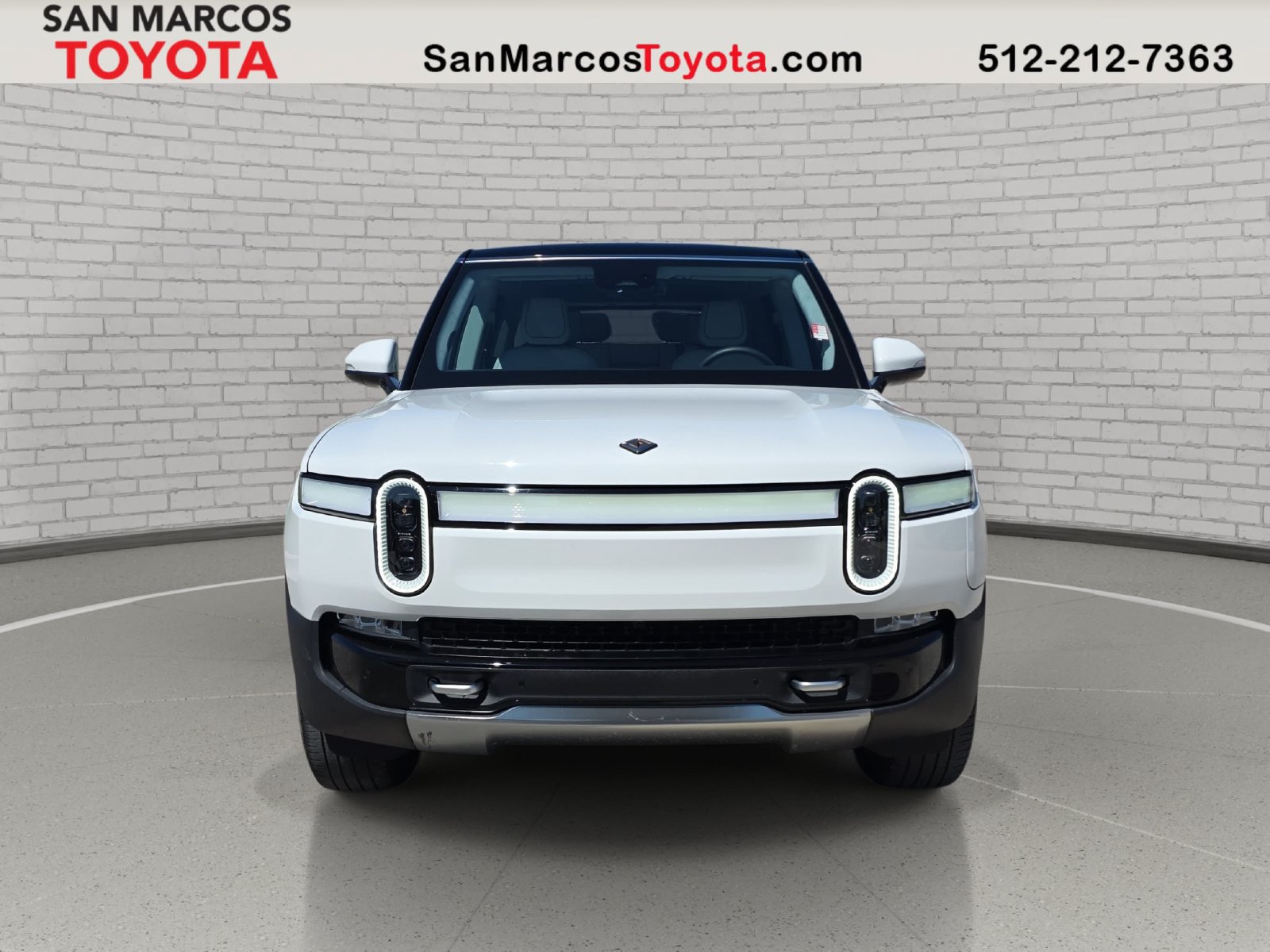 Used 2024 Rivian R1S Adventure Quad AWD/4WD image 2