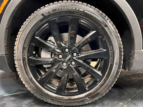 Used 2021 Lincoln Nautilus Reserve w/ Monochromatic Package image 23