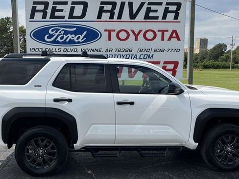 Used 2025 Toyota 4Runner SR5 image 1