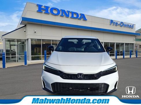 Used 2025 Honda Civic Sport image 2