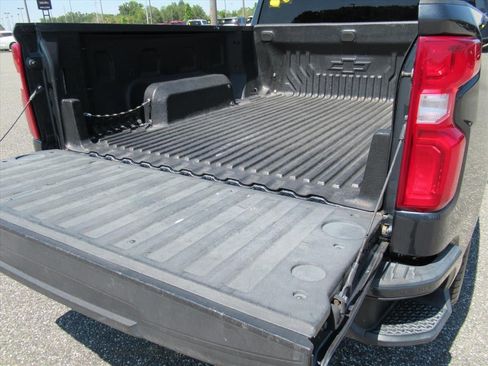 Used 2020 Chevrolet Silverado 1500 Custom w/ Custom Value Package RWD image 27