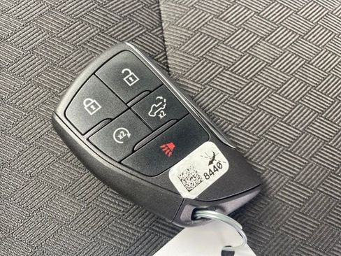 Certified 2024 GMC Sierra 1500 Elevation image 25