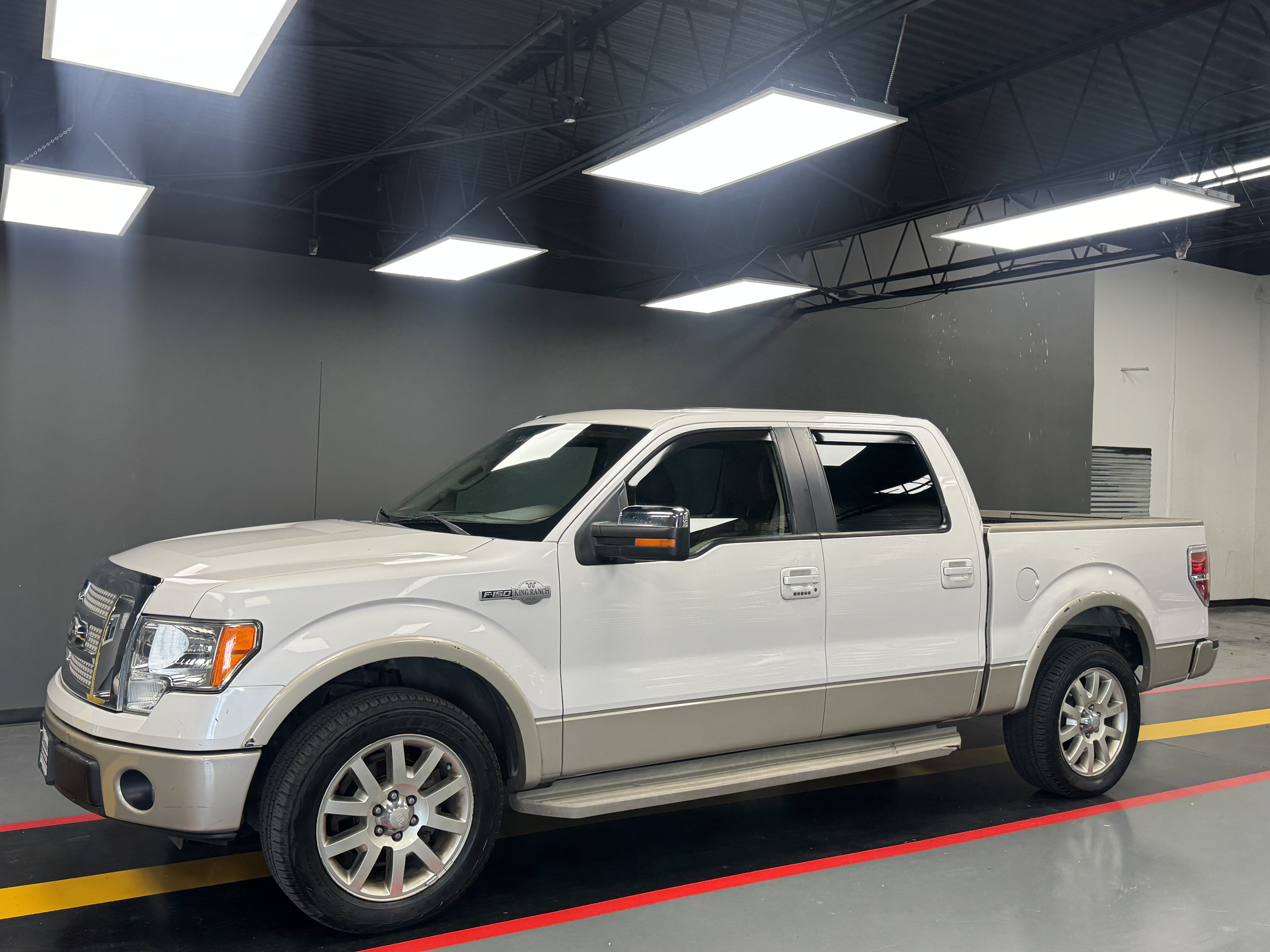 Used 2010 Ford F150 XL RWD image 2