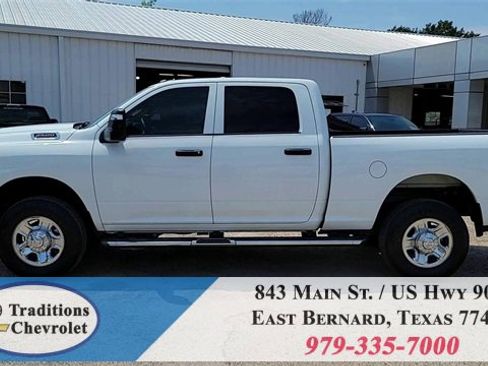 Used 2024 RAM 2500 Tradesman w/ Chrome Appearance Group image 5