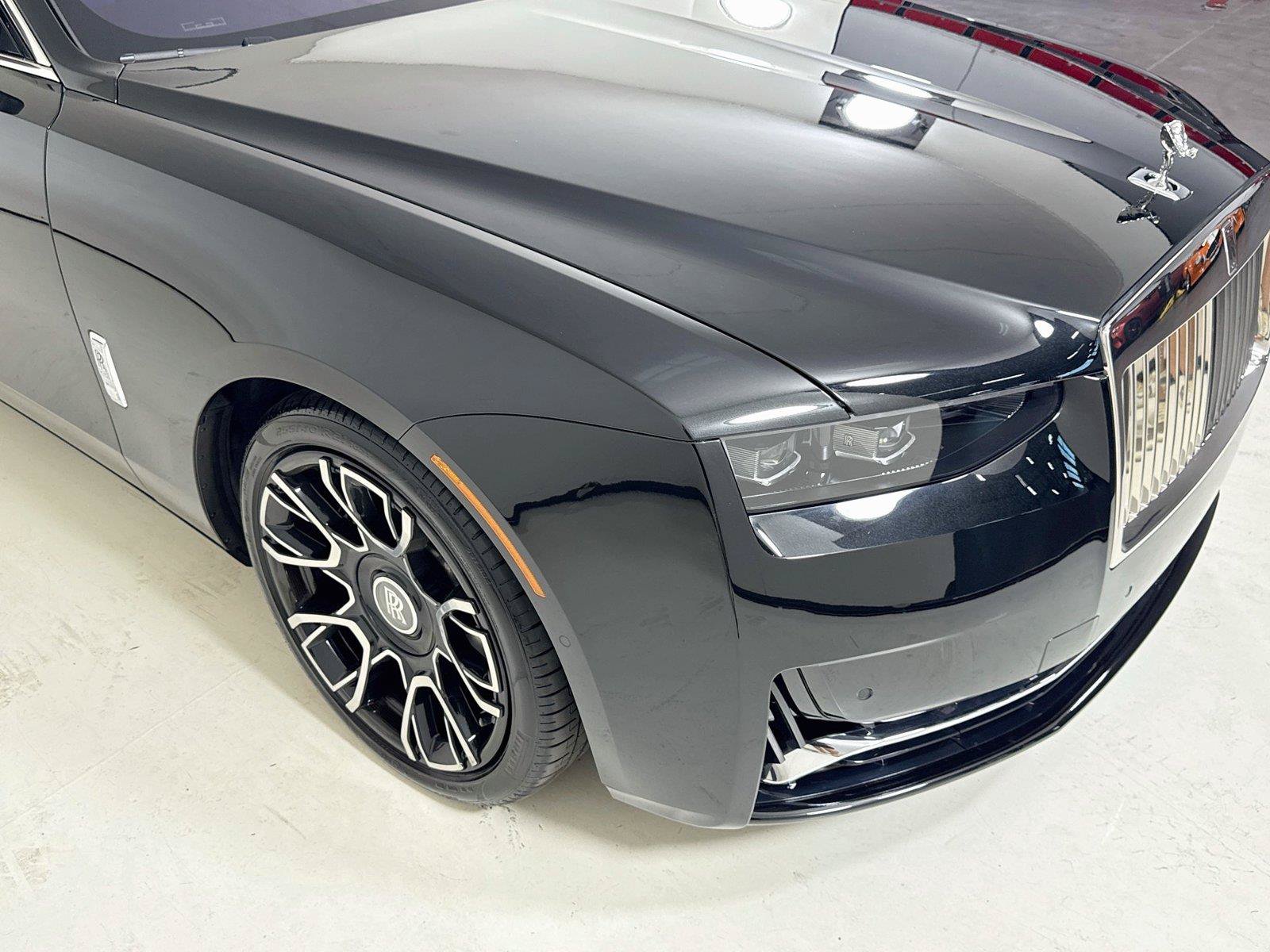 Used 2025 Rolls-Royce Ghost AWD/4WD image 39