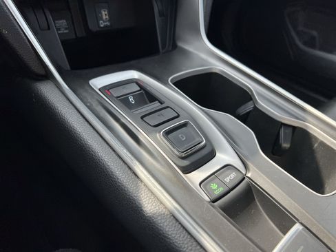 Used 2018 Honda Accord Sport image 21