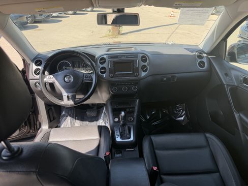 Used 2016 Volkswagen Tiguan S FWD image 15
