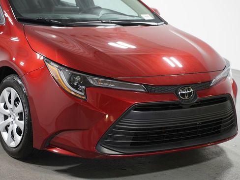 Certified 2025 Toyota Corolla LE image 4