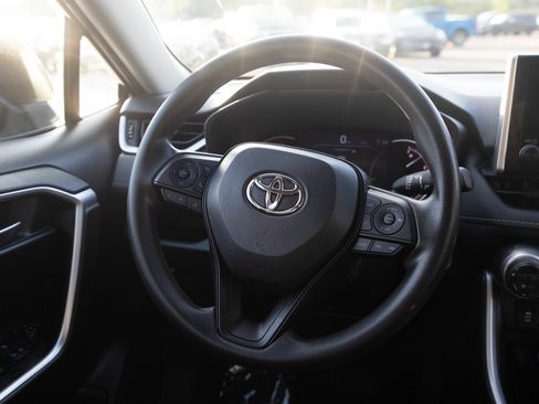 Used 2024 Toyota RAV4 XLE AWD/4WD image 16