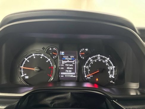 Used 2022 Toyota 4Runner SR5 Premium w/ Moonroof Package AWD/4WD image 40