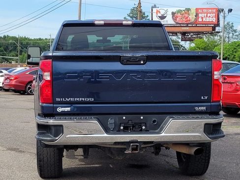 Used 2022 Chevrolet Silverado 2500 LT w/ Convenience Package AWD/4WD image 16