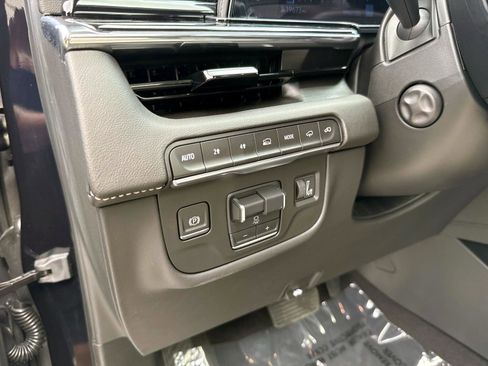 Used 2024 Cadillac Escalade Sport w/ LPO, ONYX Package AWD/4WD image 25