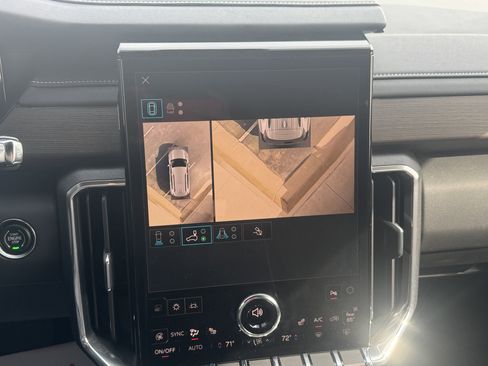 Used 2025 GMC Acadia Denali image 21