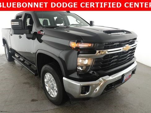 Used 2025 Chevrolet Silverado 2500 LT w/ All Star Edition image 3