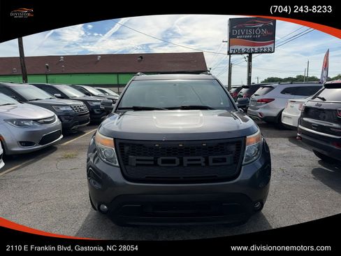 Used 2015 Ford Explorer XLT w/ Equipment Group 202A FWD image 8