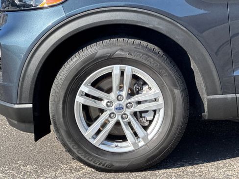 Certified 2022 Ford Explorer XLT w/ Equipment Group 202A image 27