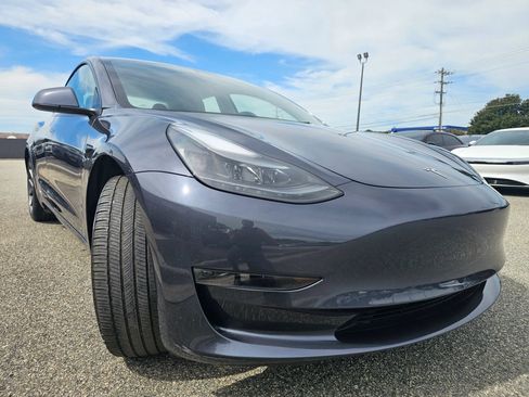 Used 2023 Tesla Model 3 Standard Range RWD image 7