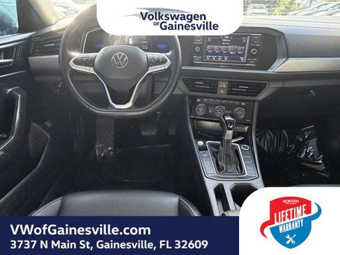 Certified 2024 Volkswagen Jetta SE image 13