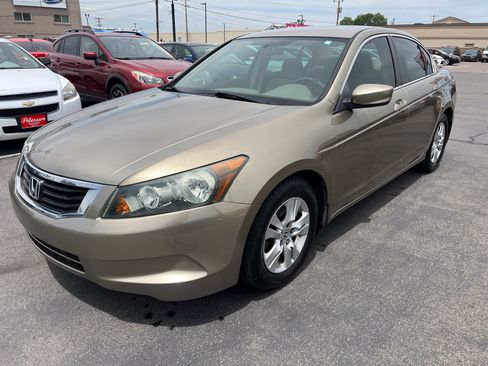Used 2009 Honda Accord LX-P image 2