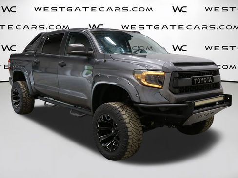 Used 2017 Toyota Tundra SR5 w/ SR5 Upgrade Package AWD/4WD image 38