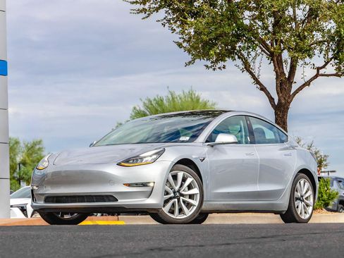 Used 2018 Tesla Model 3 Long Range RWD image 1