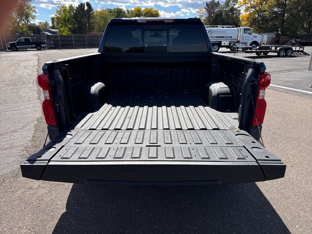 Used 2021 Chevrolet Silverado 1500 LTZ AWD/4WD image 25