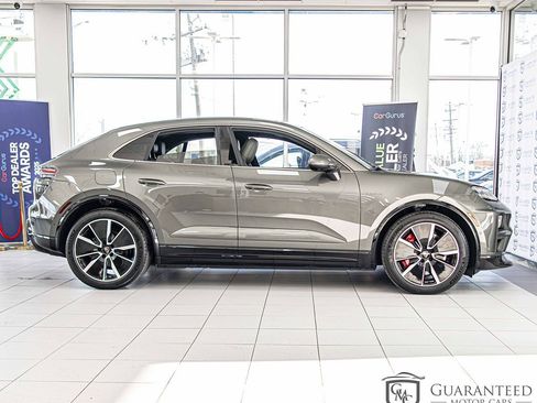 Used 2025 Porsche Macan Turbo Electric AWD/4WD image 10