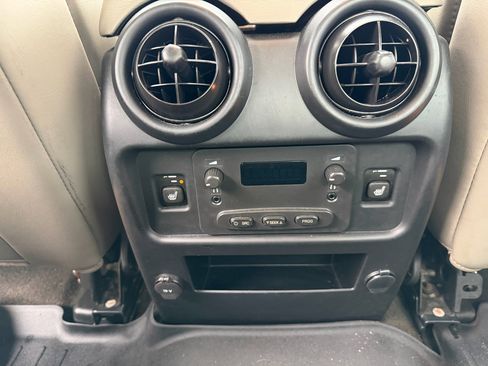 Used 2005 HUMMER H2 SUT w/ Preferred Equipment Group image 21