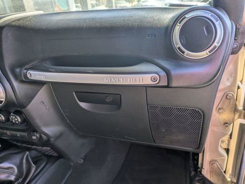 Used 2016 Jeep Wrangler Unlimited Sahara w/ Dual Top Group image 25