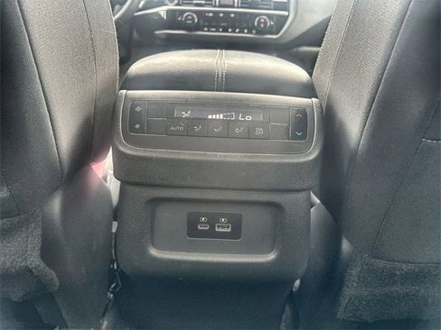 Certified 2022 Nissan Pathfinder SV image 35