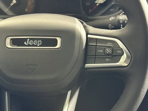 New 2026 Jeep Compass Latitude image 24