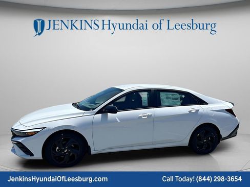 New 2026 Hyundai Elantra Sport FWD image 10