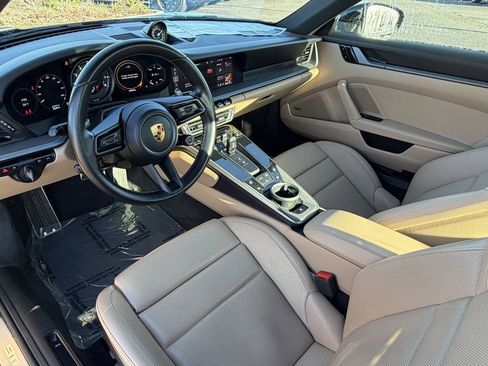 Used 2021 Porsche 911 Carrera 4 image 21
