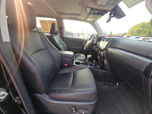 Used 2023 Toyota 4Runner TRD Off-Road Premium w/ Moonroof Package AWD/4WD image 11