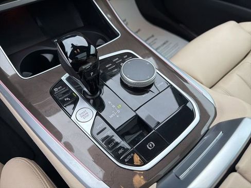 Used 2022 BMW X5 xDrive40i w/ M Sport Package image 20