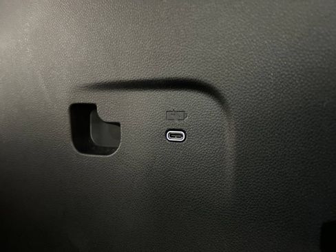 Used 2024 Chevrolet Traverse LT FWD image 41