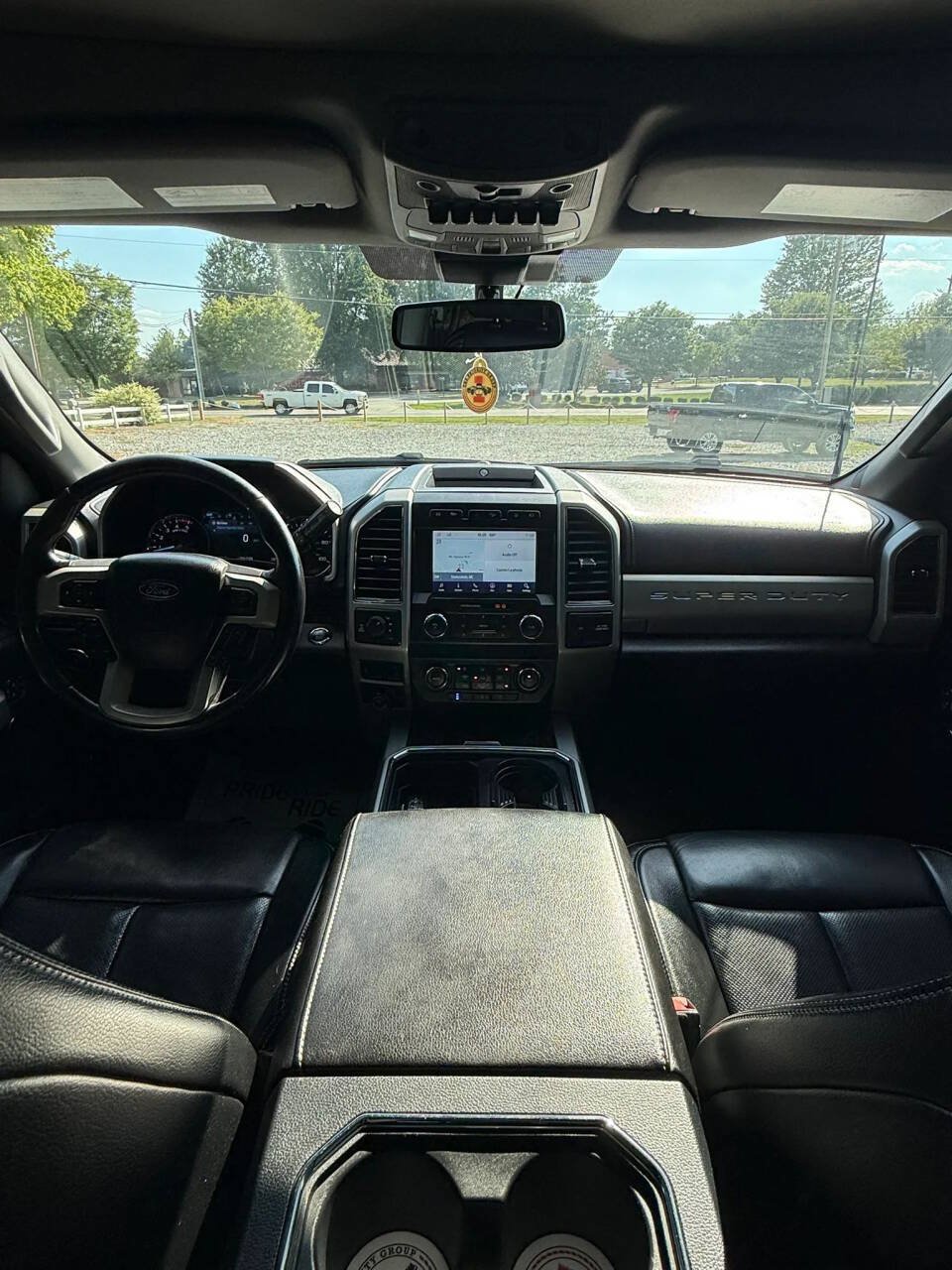 Used 2021 Ford F250 Lariat w/ Lariat Ultimate Package AWD/4WD image 28