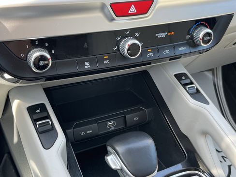 Used 2020 Kia Telluride S AWD/4WD image 31