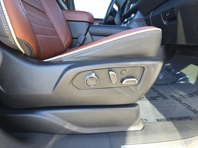 Used 2023 GMC Yukon Denali Ultimate AWD/4WD image 28