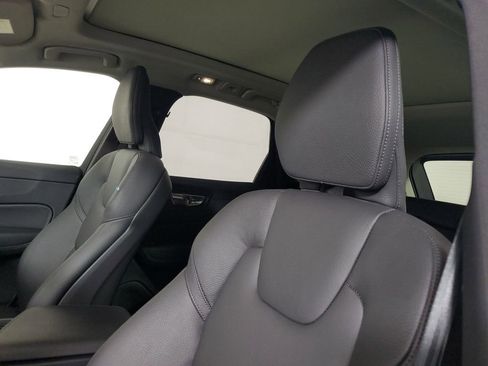Certified 2025 Volvo XC60 B5 Plus AWD/4WD image 25