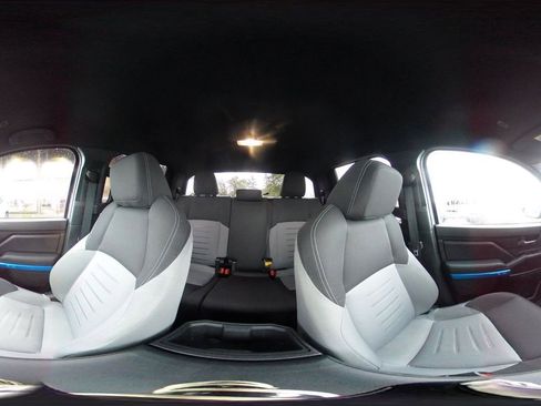 Used 2025 Toyota Tacoma TRD Off-Road image 42