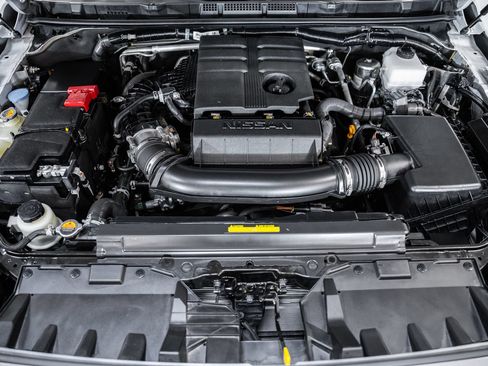 Used 2025 Nissan Frontier SV RWD image 17