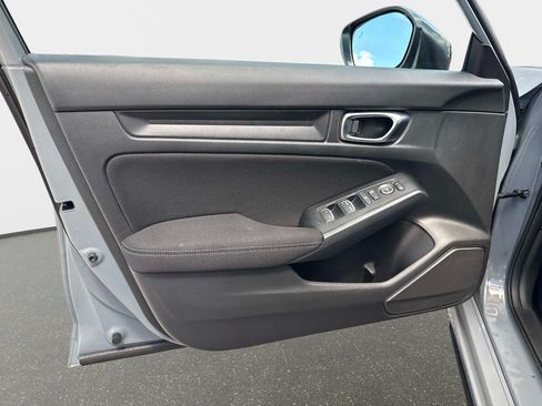 Used 2025 Honda Civic Sport image 16