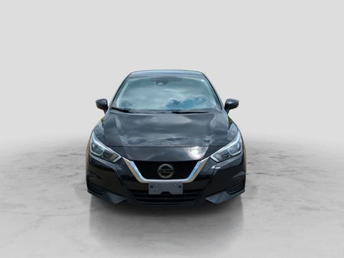Used 2021 Nissan Versa SV FWD image 3