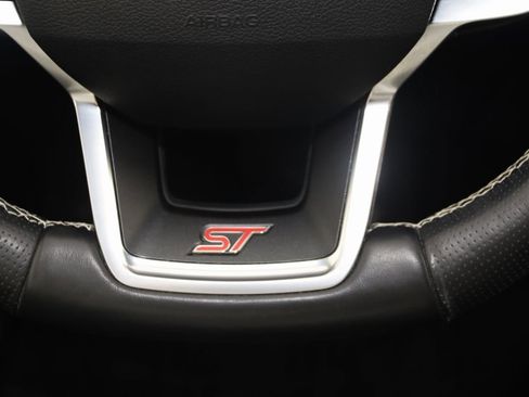 Used 2020 Ford Explorer ST w/ Premium Technology Package image 40