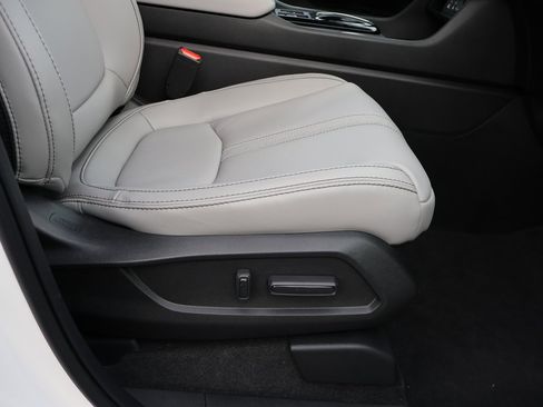 New 2025 Honda Pilot Touring image 10