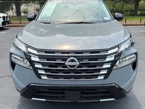 Used 2025 Nissan Rogue Platinum w/ Tech Package FWD image 4