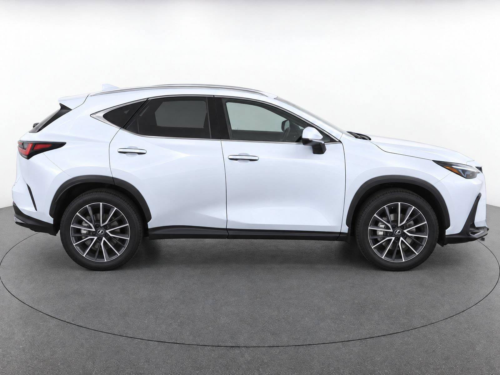 Used 2026 Lexus NX 350h FWD w/ Accessory Package (2T) image 8
