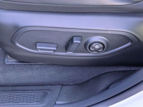 New 2026 Jeep Grand Cherokee Altitude image 13