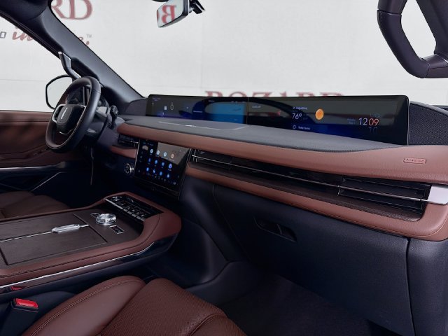 New 2026 Lincoln Navigator Reserve AWD/4WD image 33